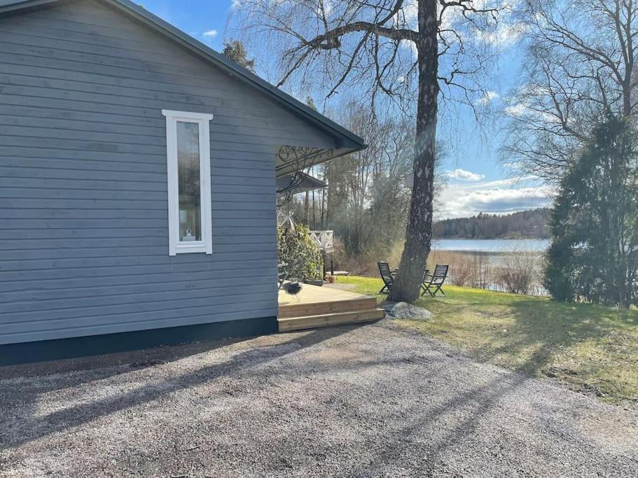 Nyrenoverat Strandnaera Med Fantastisk Utsikt Rimbo 外观 照片